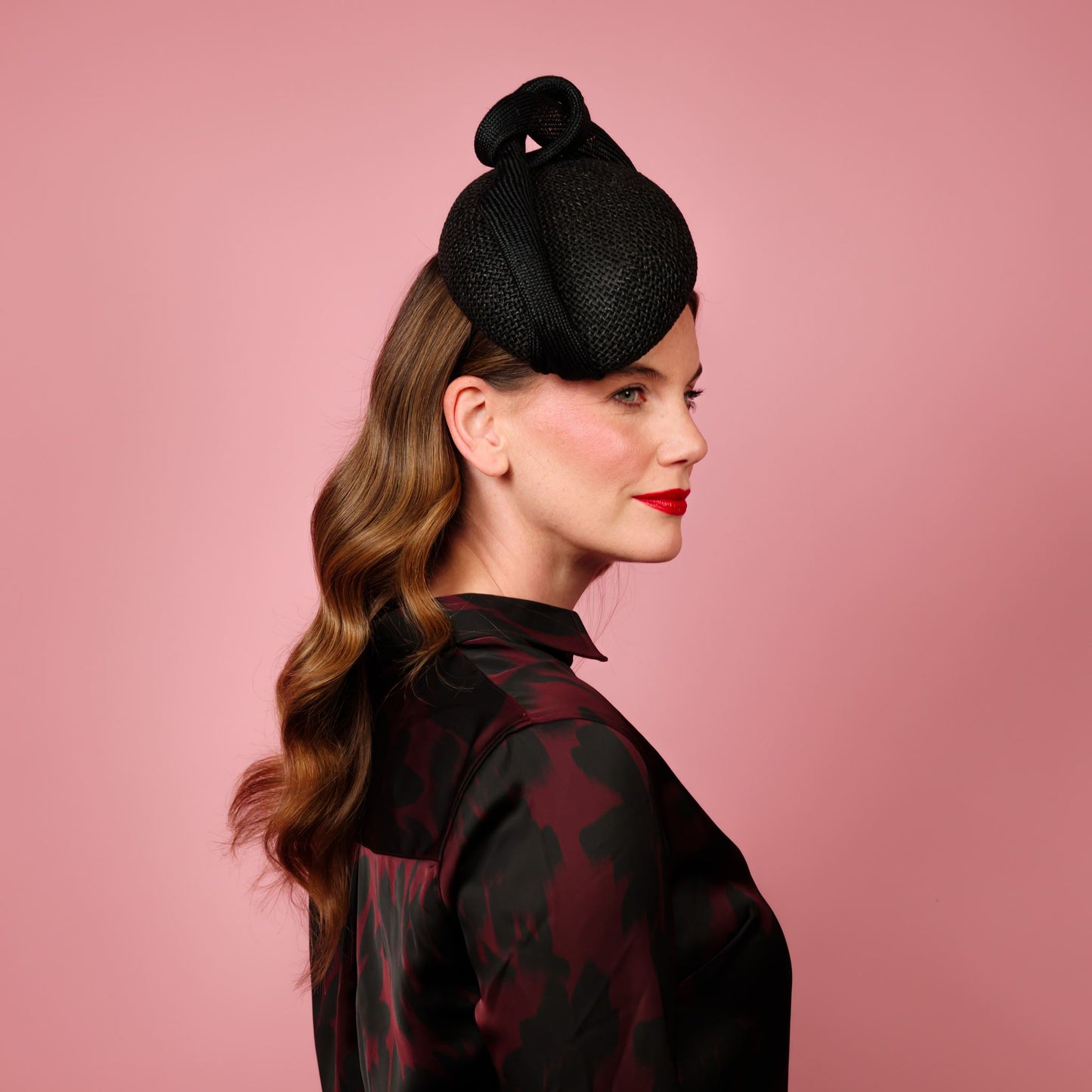 Celeste Beret with Knotted Trim in Textured Black Straw