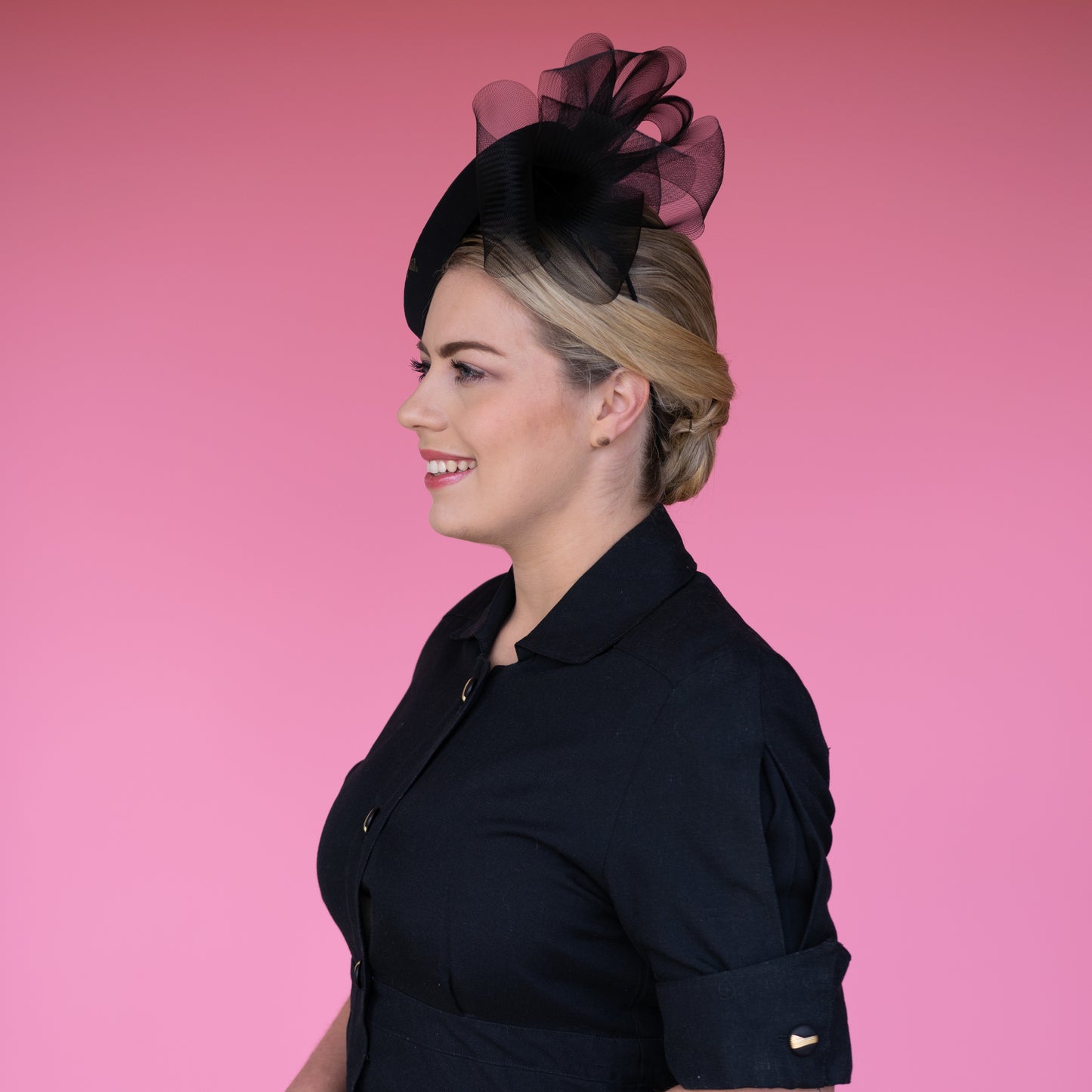 Ina Bouquet in Black