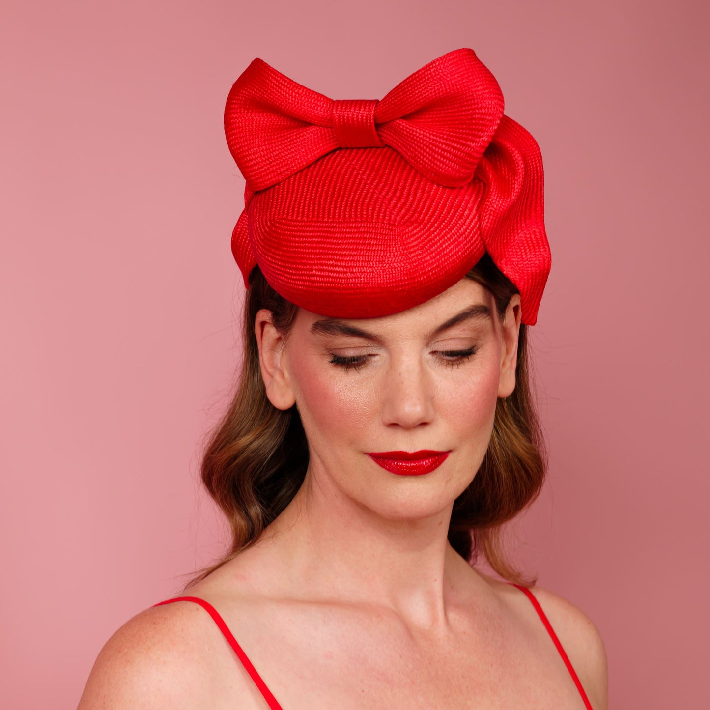 Caelia button beret with sculpted bow trim in red