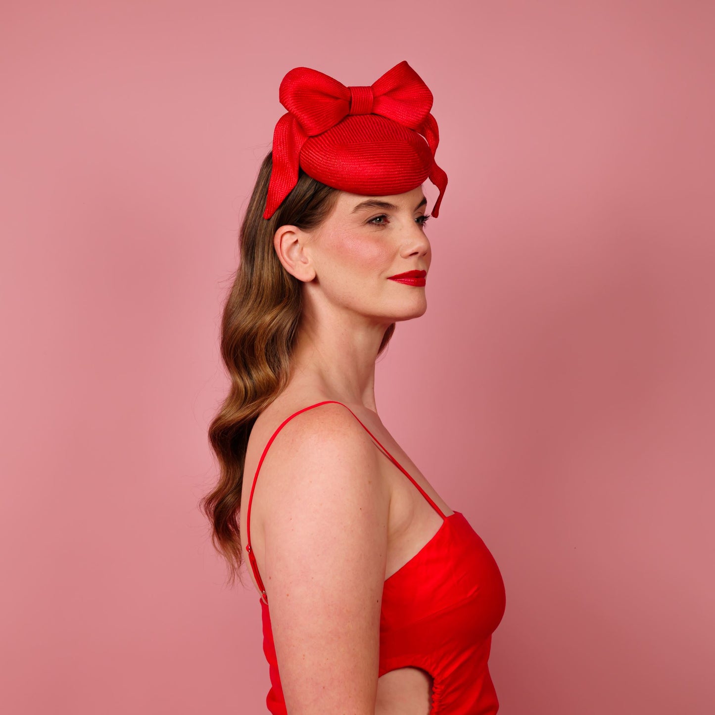 Caelia button beret with sculpted bow trim in red