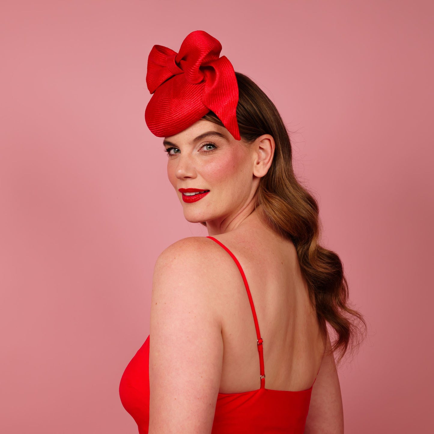 Caelia button beret with sculpted bow trim in red