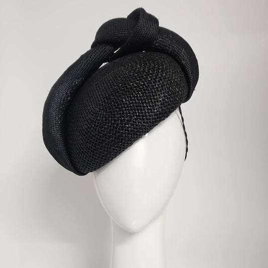 Celeste Beret with Knotted Trim in Textured Black Straw