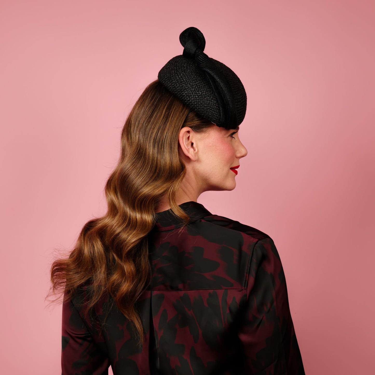 Celeste Beret with Knotted Trim in Textured Black Straw