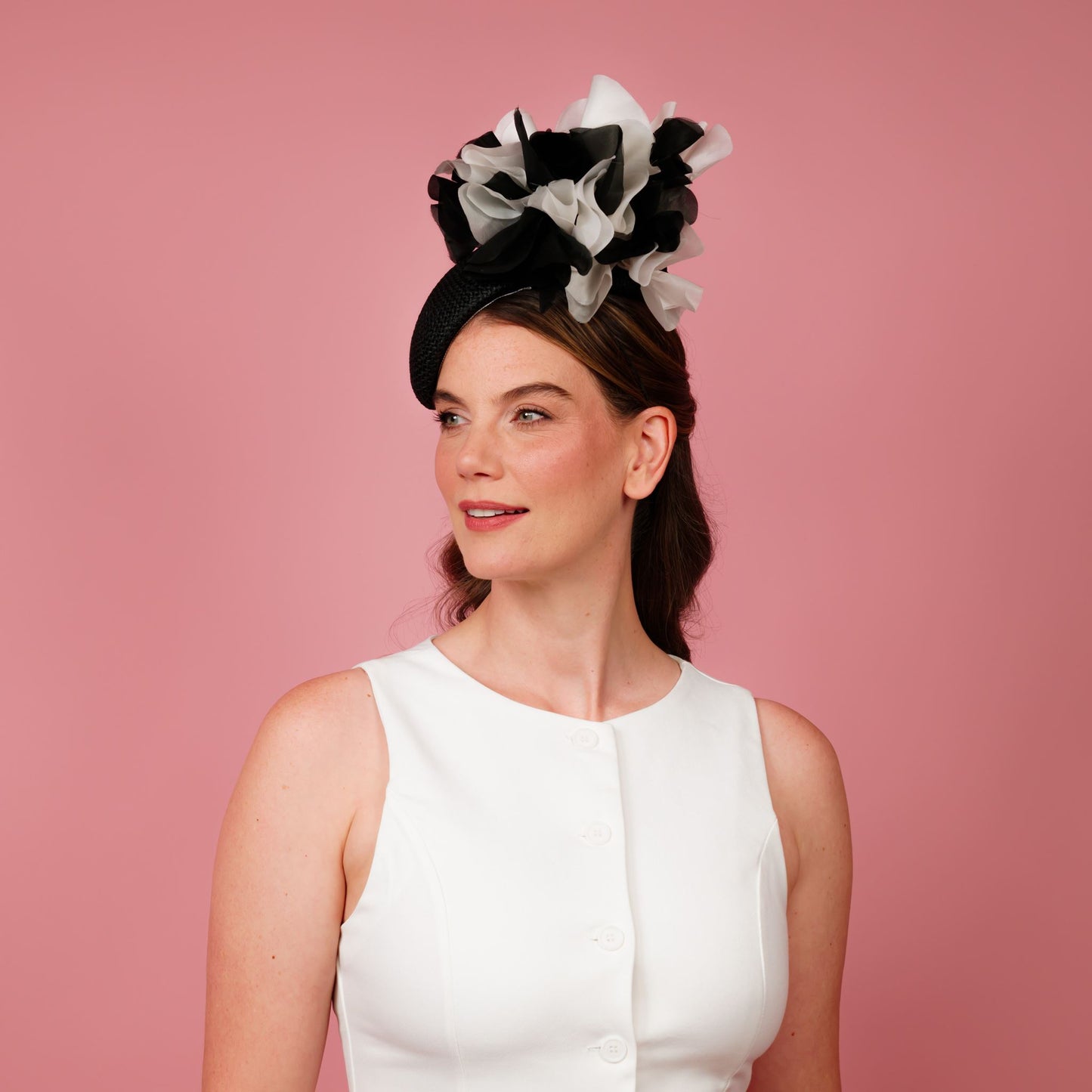 Delphie straw beret with silk flowers in black and white