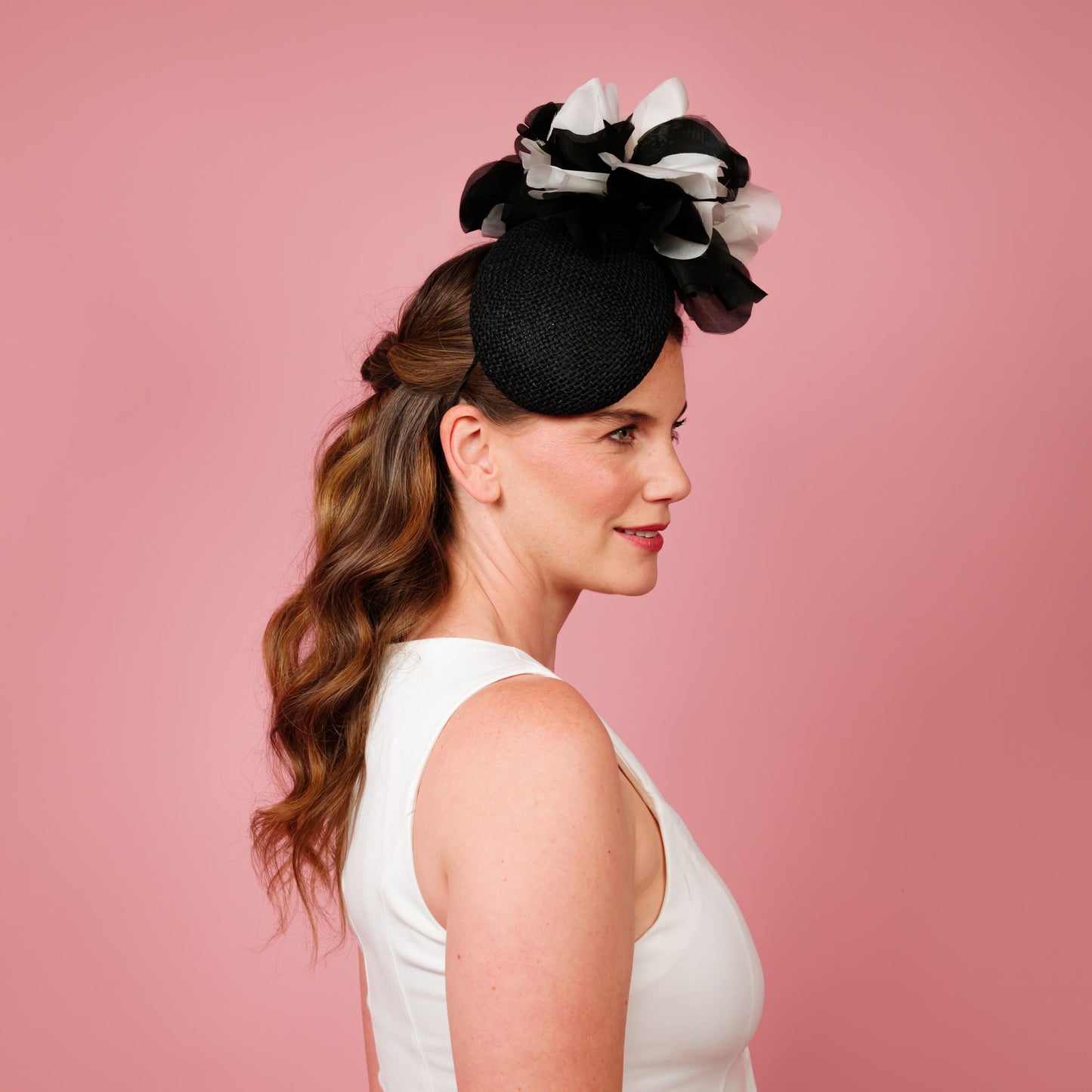 Delphie straw beret with silk flowers in black and white