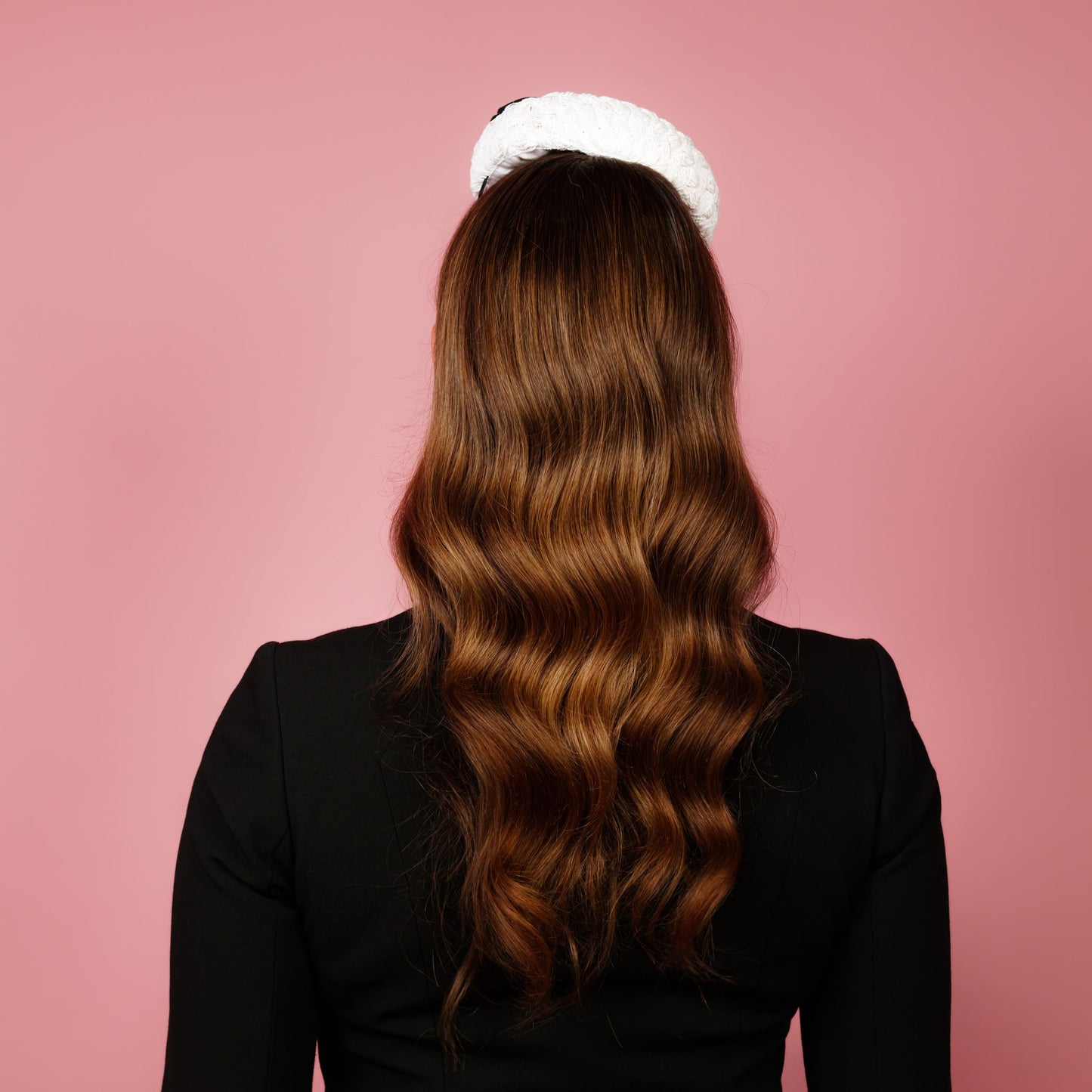 Eva Beret in white straw cloth with black infinity bow