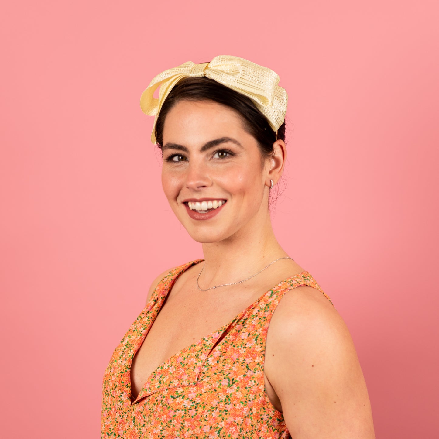 Flick Bow Headband in cream vintage straw braid