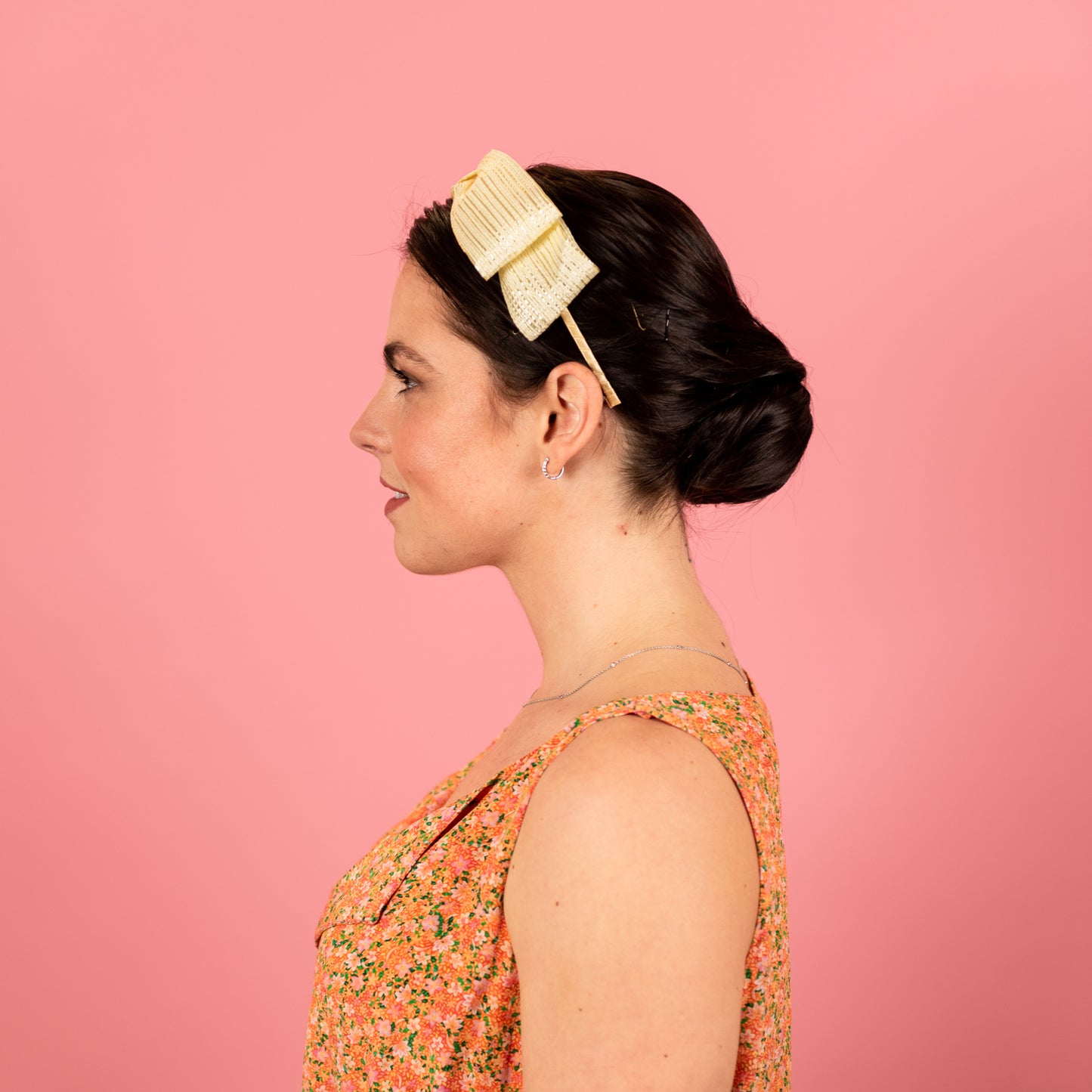 Flick Bow Headband in cream vintage straw braid