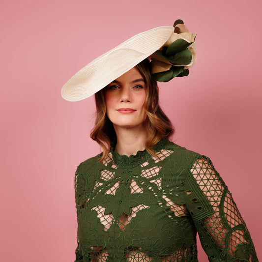 Madeline Saucer in cream with olive