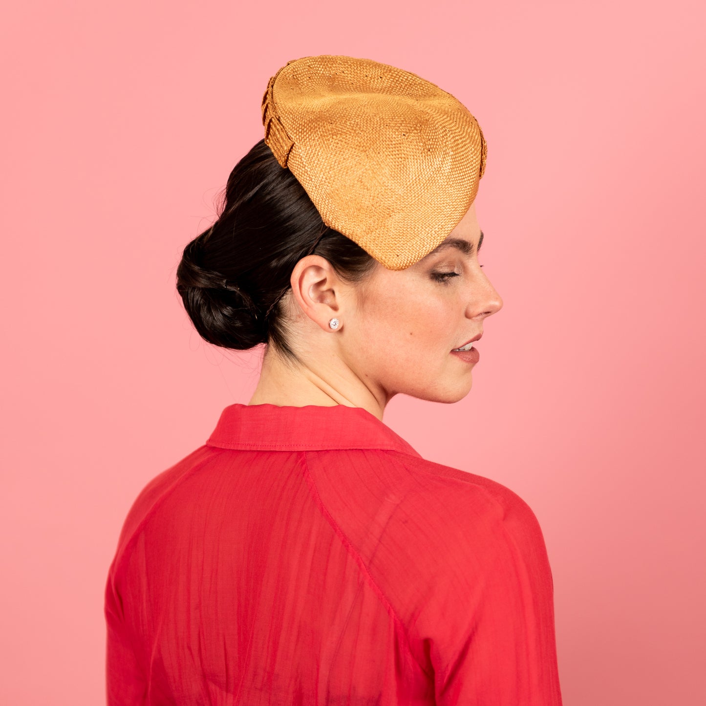 Sophie Beret in Textured Straw Trim in Gold