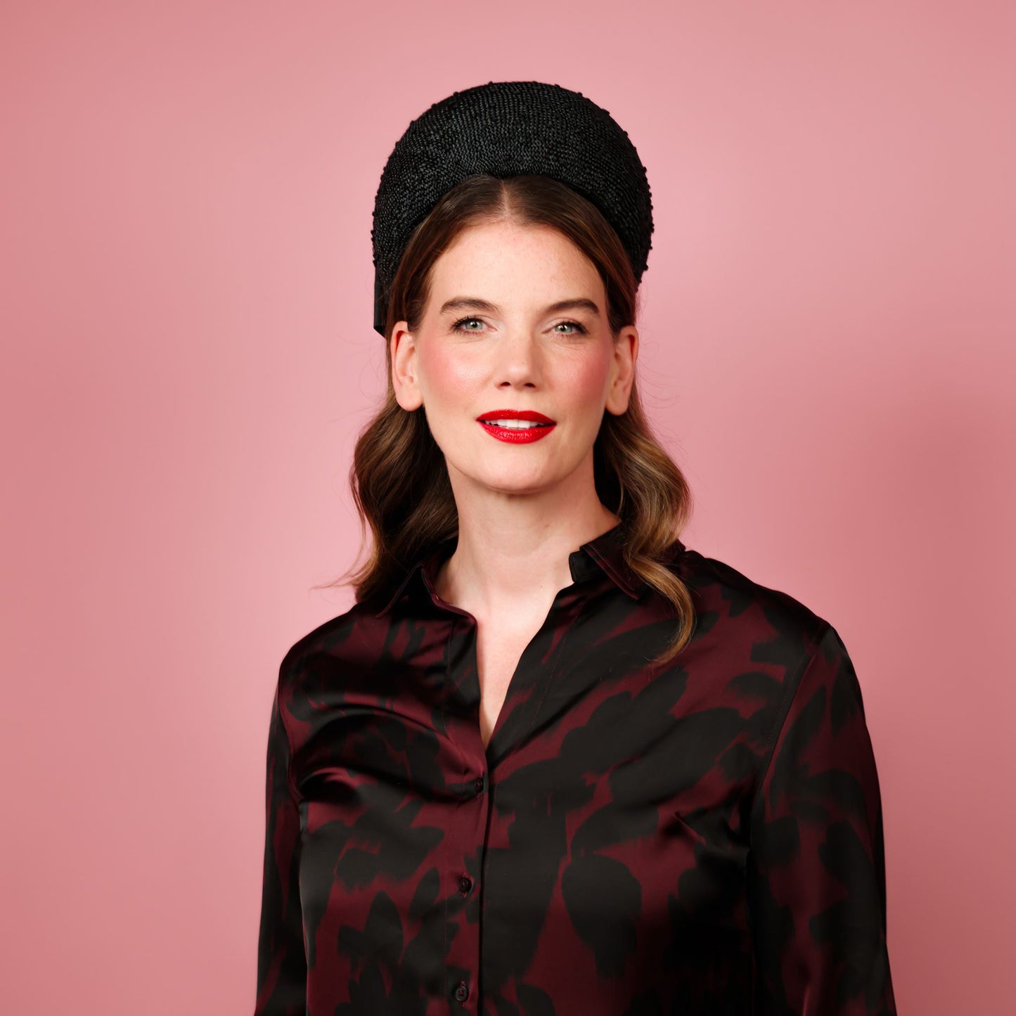 Taylor Pillbox in knotted straw with silk bow in black