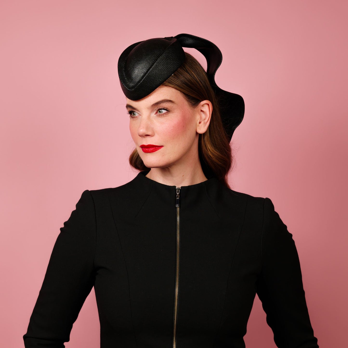 Zenith percher shaped straw headpiece with sculpted tails in black