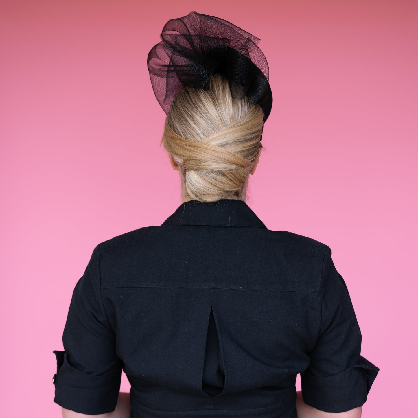 Ina Bouquet in Black