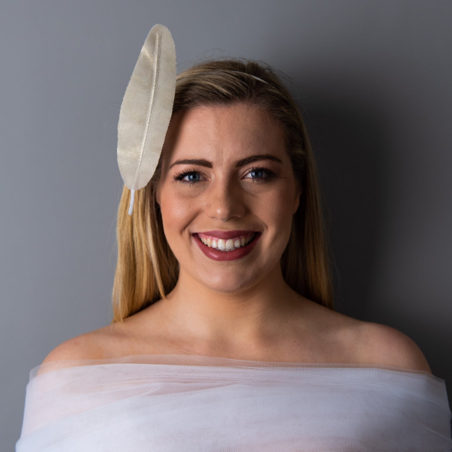 Alba Floating Feather Headband in White