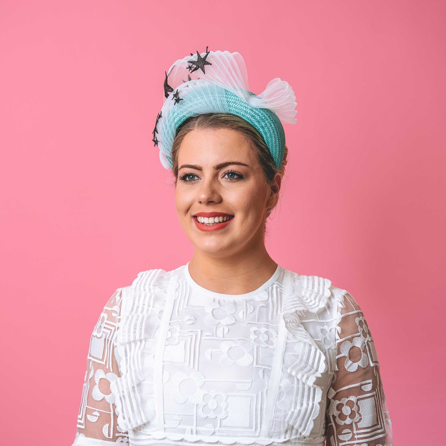 Zimmi headband in straw with star trim